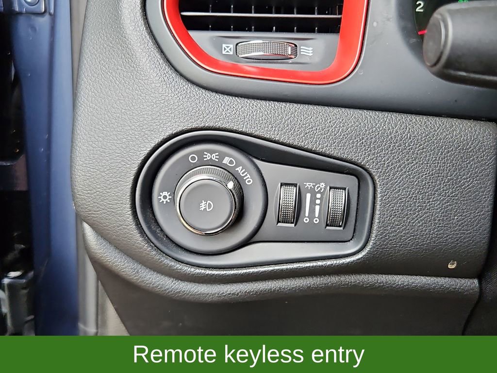 Used 2023 Jeep Renegade Trailhawk image 15