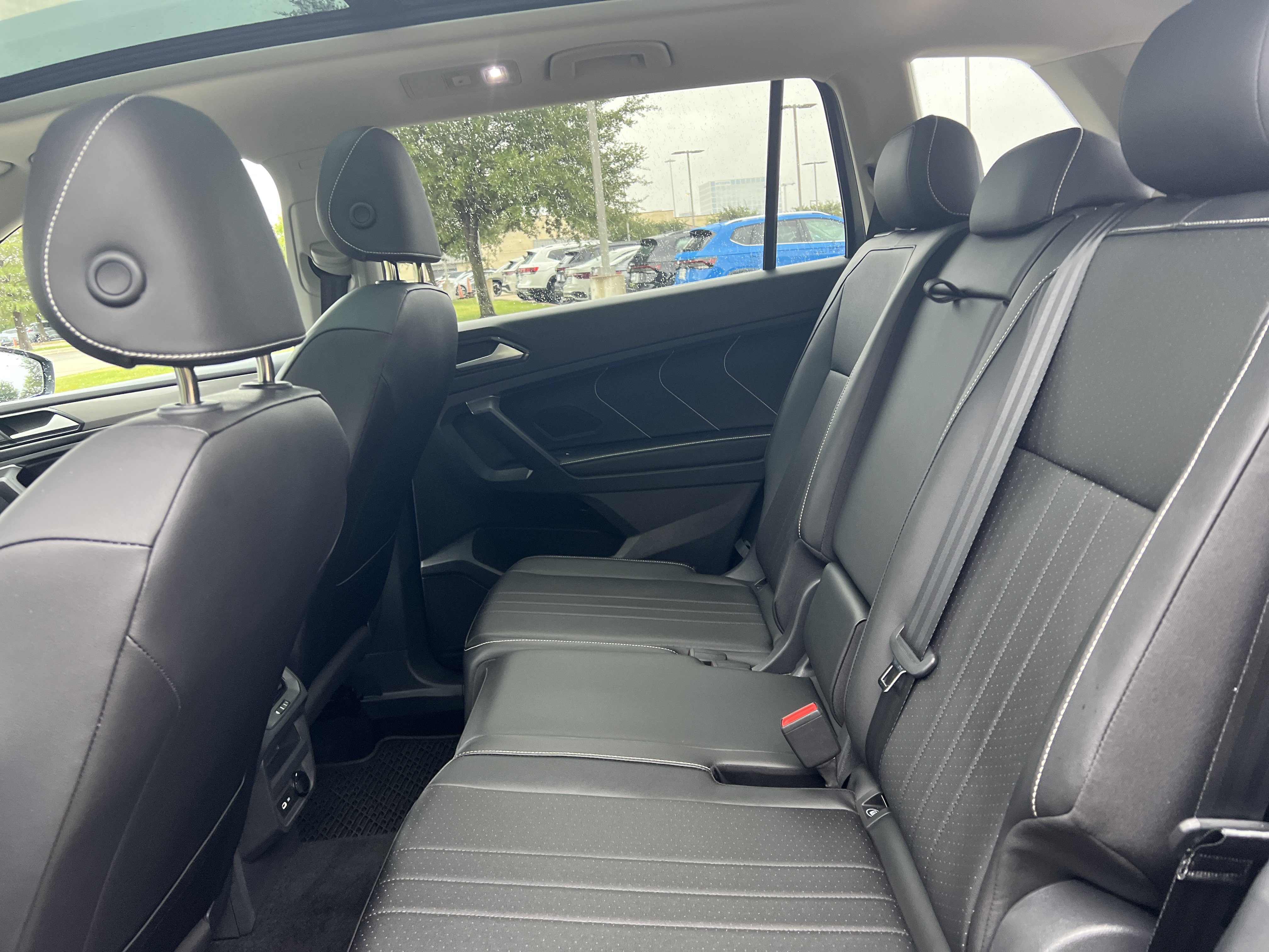 Certified 2023 Volkswagen Tiguan SE w/ Panoramic Sunroof Package FWD image 26