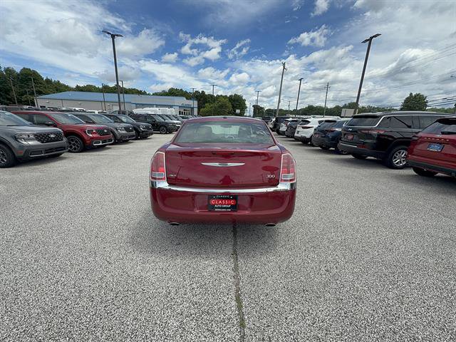 Used 2014 Chrysler 300 AWD w/ Driver Convenience Group image 7