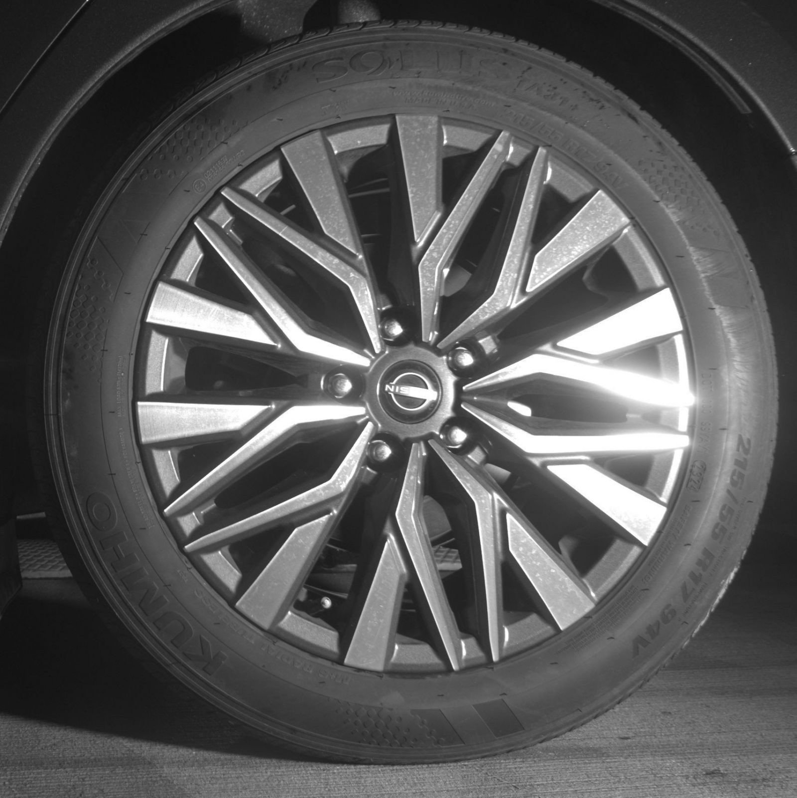 Used 2025 Nissan Altima 2.5 SV FWD image 19