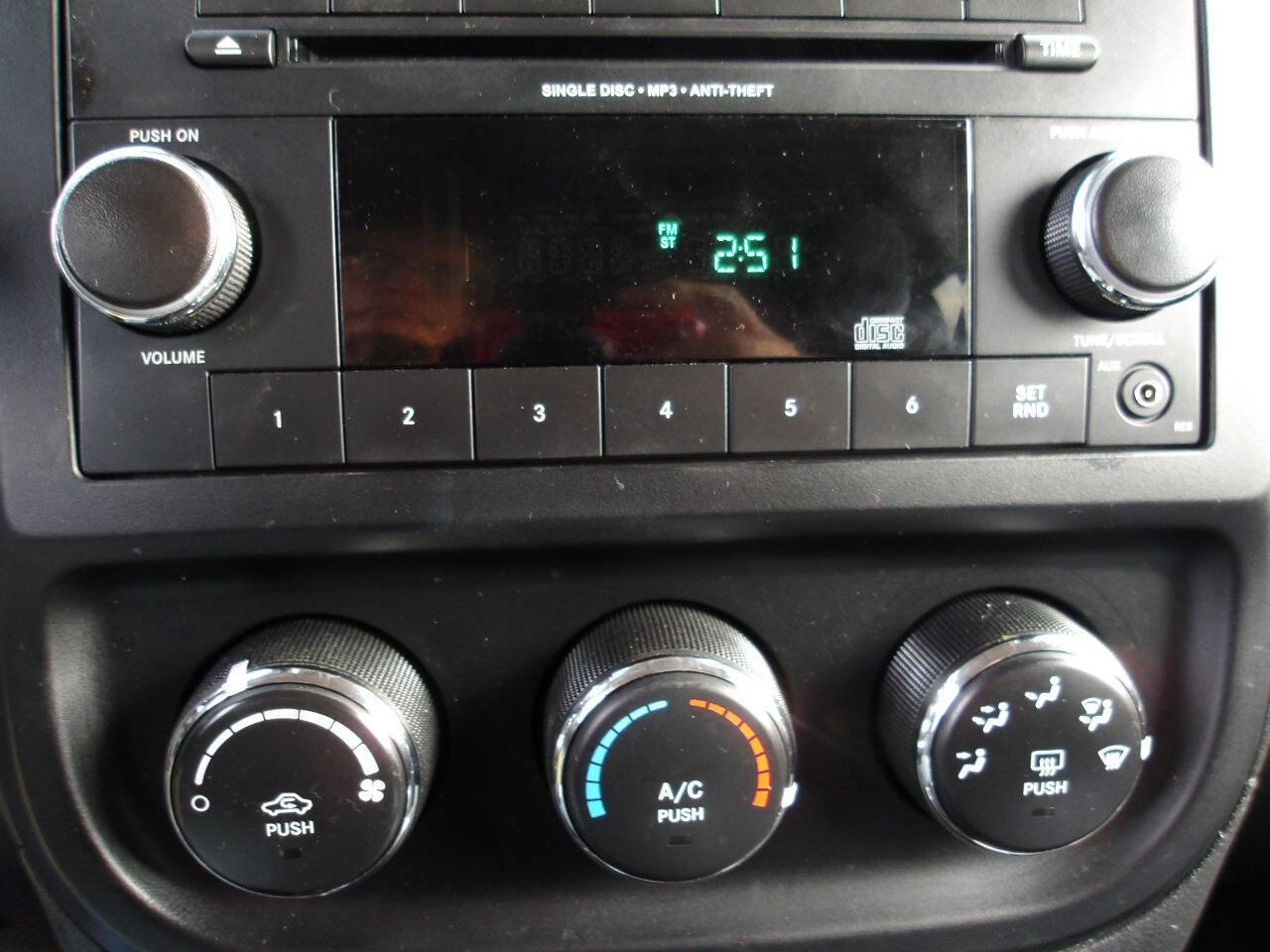 Used 2013 Jeep Patriot Sport w/ PWR Value Group image 12