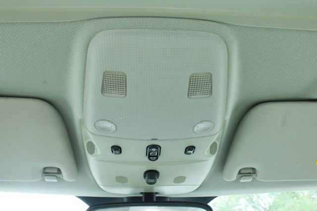 Used 2008 Saab 9-3 2.0T w/ Moonroof Package FWD image 19