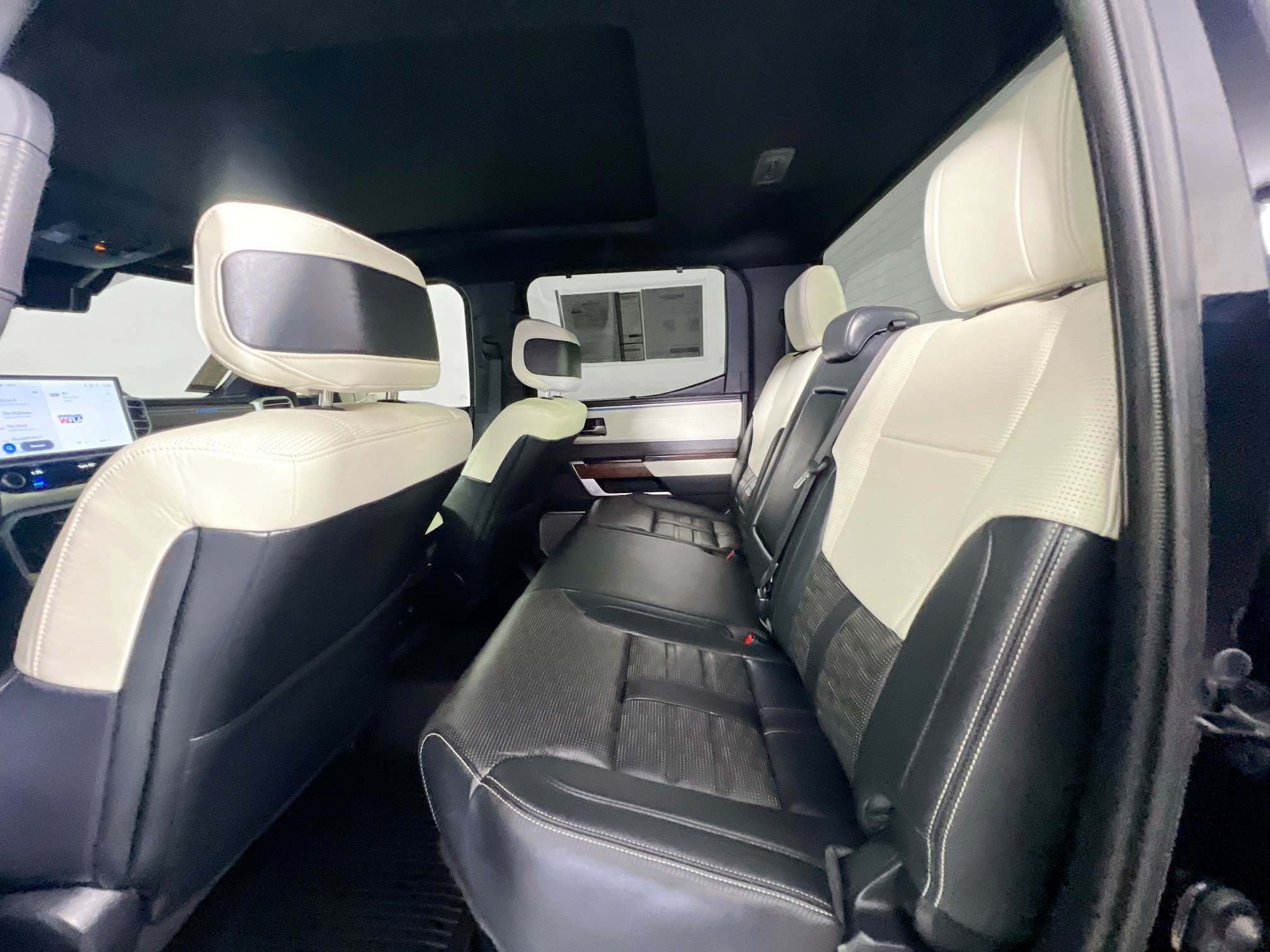 Used 2024 Toyota Tundra Capstone AWD/4WD image 28