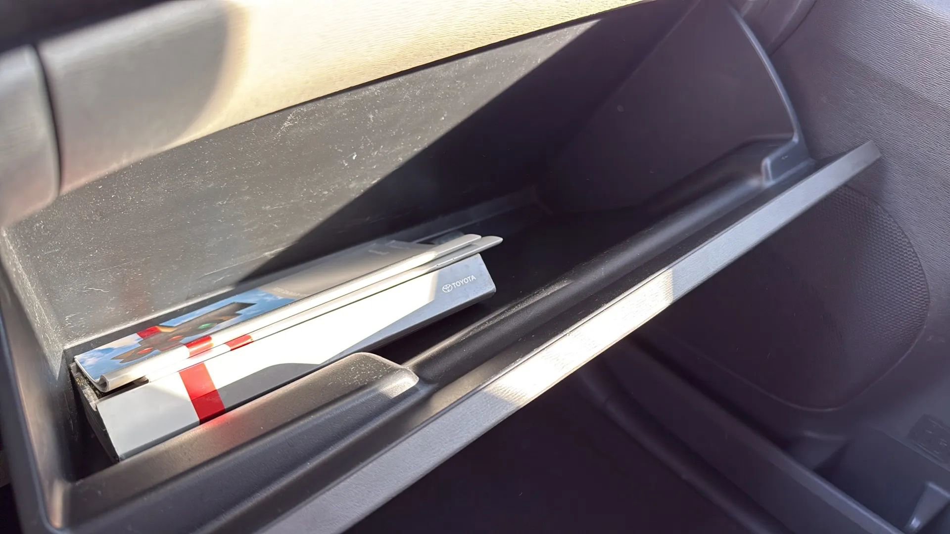 Used 2012 Toyota Sienna LE image 25