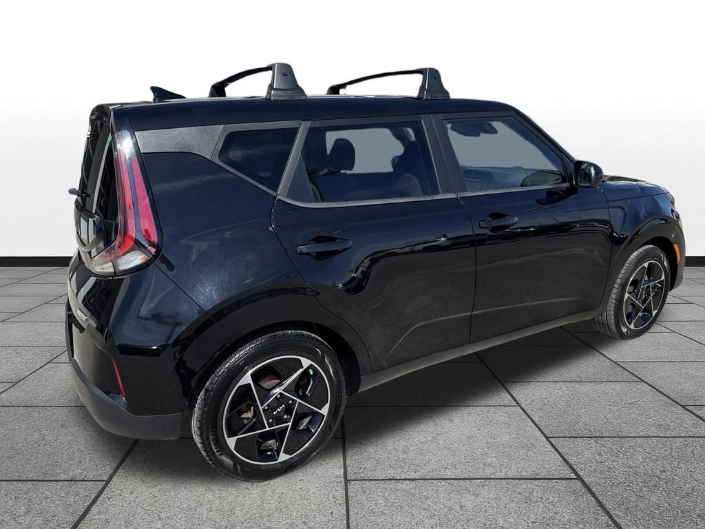 Used 2023 Kia Soul EX image 6