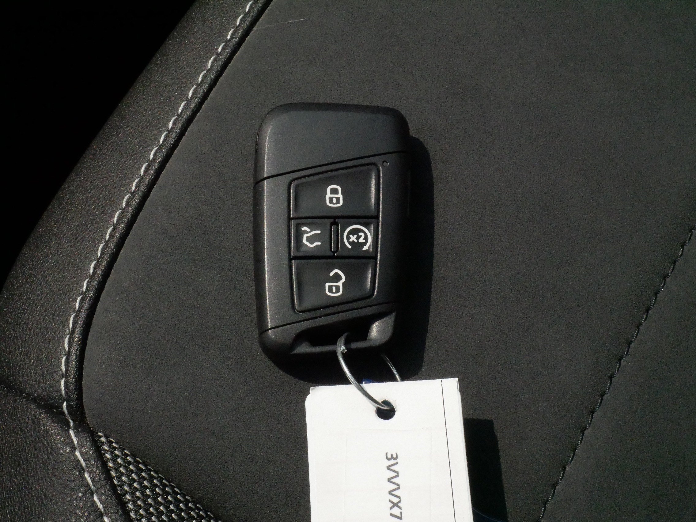 Used 2024 Volkswagen Taos SE w/ Panoramic Sunroof Package AWD/4WD image 32