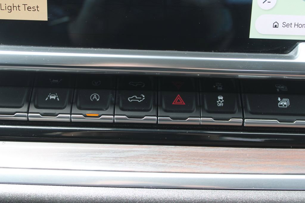 Used 2025 GMC Sierra 1500 SLT AWD/4WD image 49