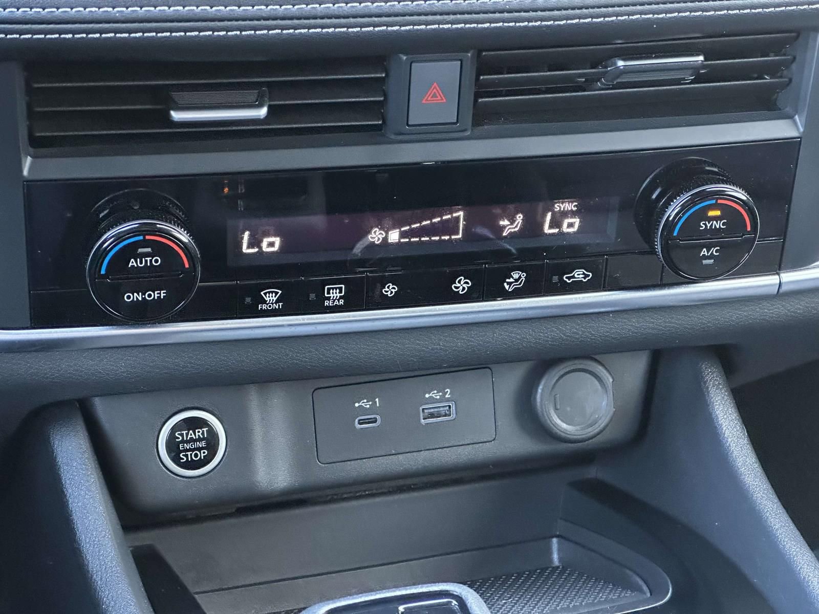 Used 2023 Nissan Rogue SV image 20