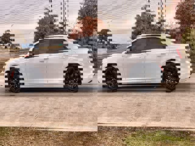 Used 2018 Chrysler 300 S image 4