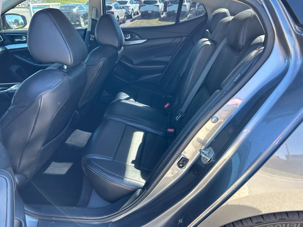Used 2021 Nissan Maxima 3.5 SV w/ Floor Mat Group FWD image 9