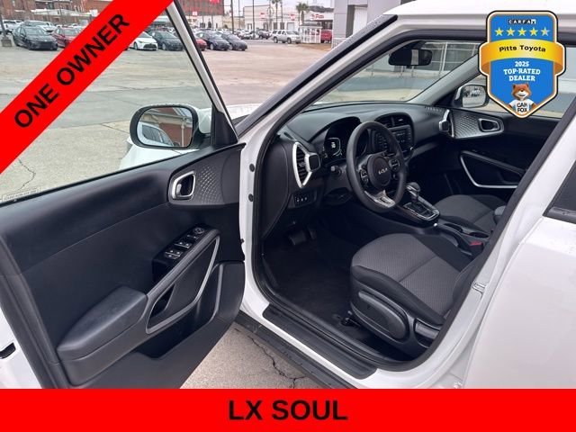 Used 2025 Kia Soul LX image 9