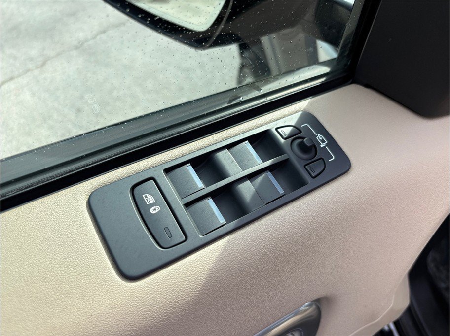Used 2019 Land Rover Discovery Sport HSE AWD/4WD image 22