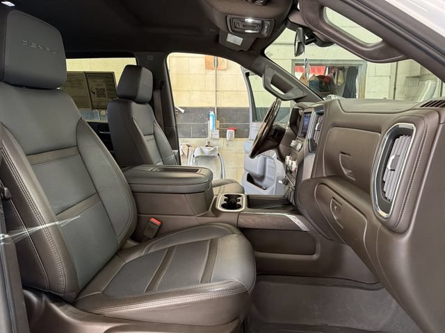 Certified 2022 GMC Sierra 3500 Denali AWD/4WD image 25