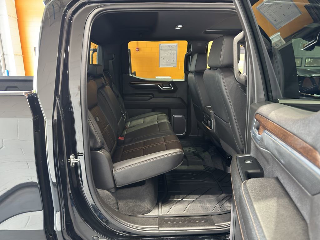 Used 2023 Chevrolet Silverado 1500 High Country w/ High Country Premium Package image 22