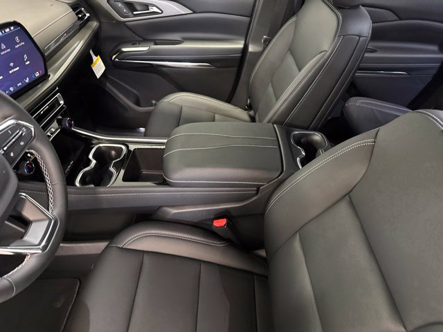 New 2027 Chevrolet Traverse LT w/ LPO, Floor Liner Package AWD/4WD image 38