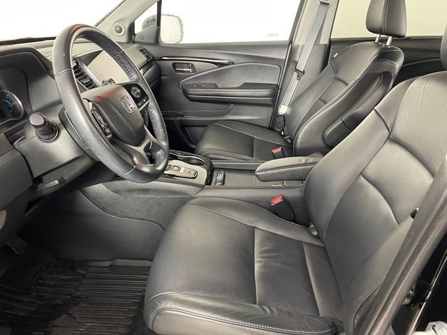 Used 2022 Honda Pilot Touring image 2