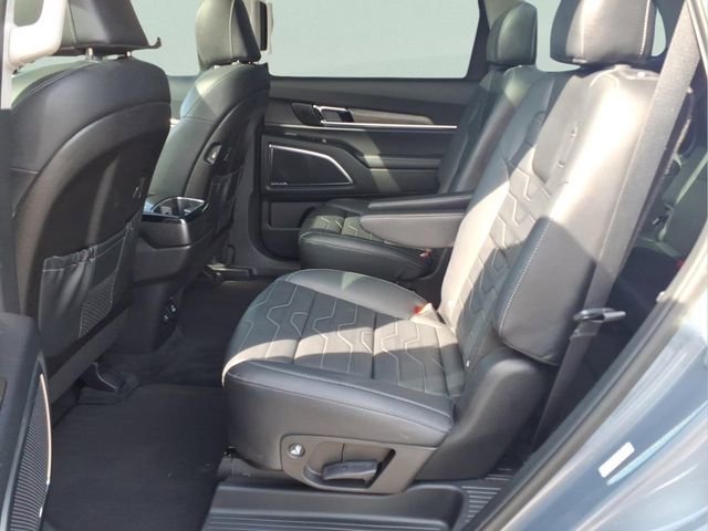 Used 2022 Kia Telluride SX w/ SX Prestige Package image 24
