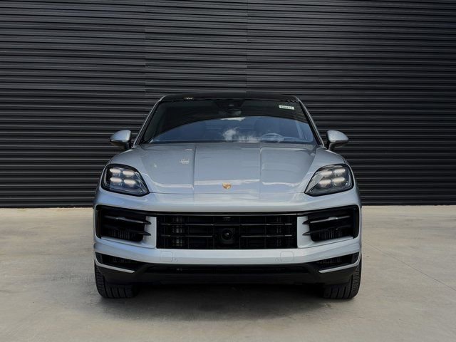 Used 2025 Porsche Cayenne Coupe AWD/4WD image 10