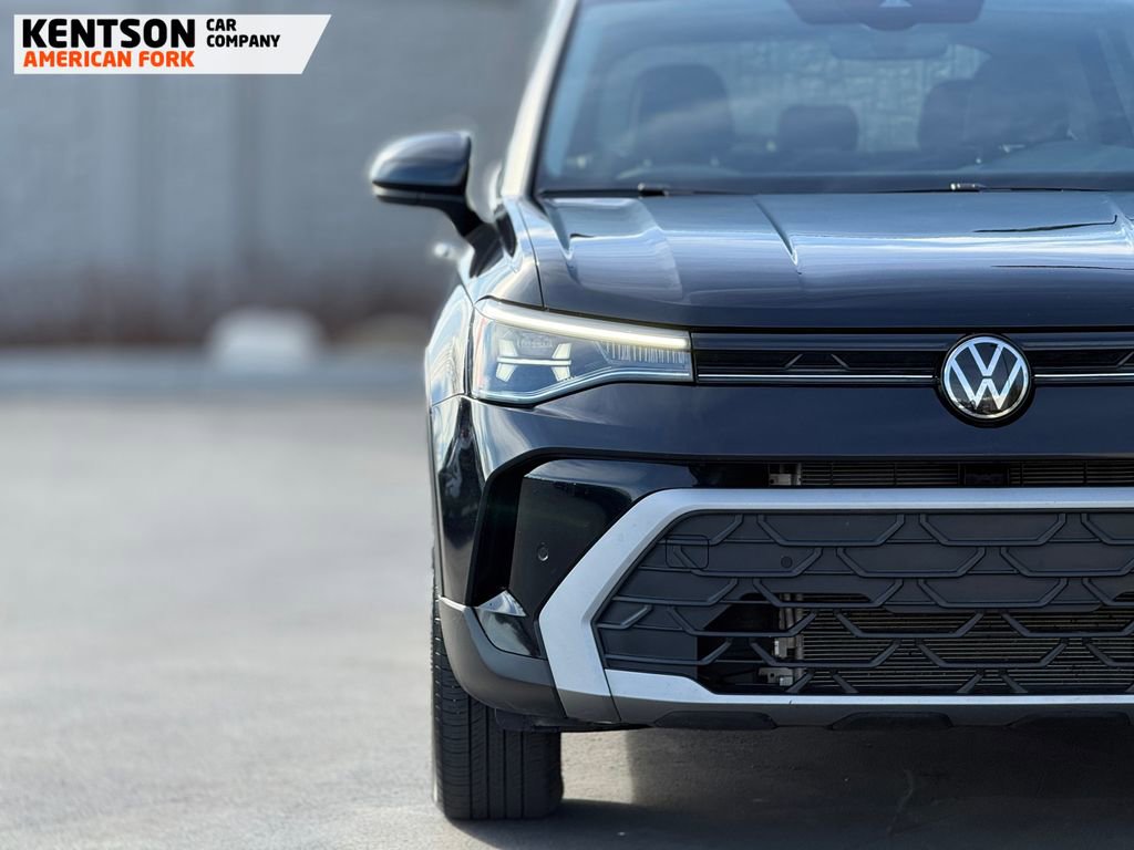 Used 2025 Volkswagen Taos SE image 14