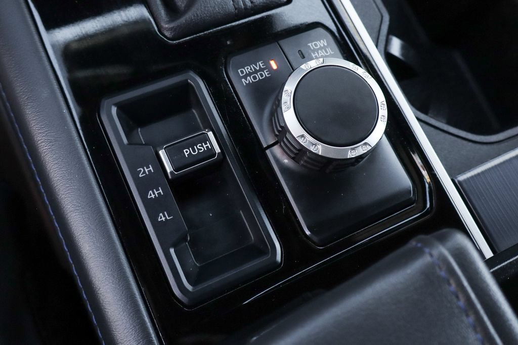 Used 2025 Toyota Tundra Platinum AWD/4WD image 42