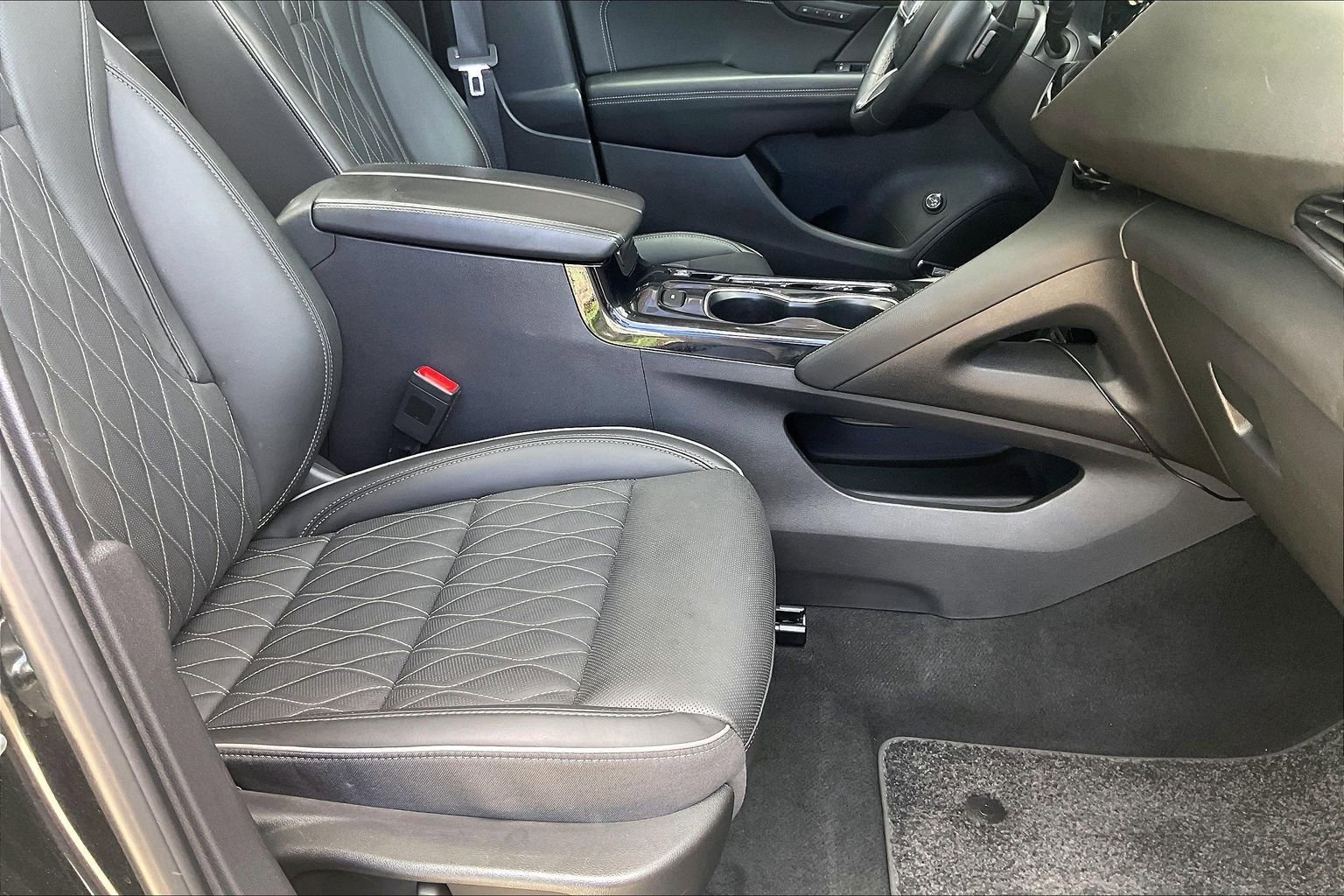 Used 2023 Buick Envision Avenir AWD/4WD image 24