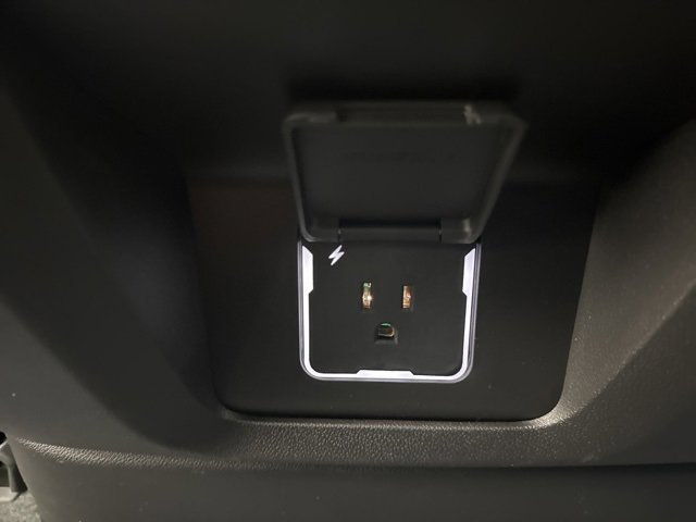 New 2026 Chevrolet Suburban High Country image 29