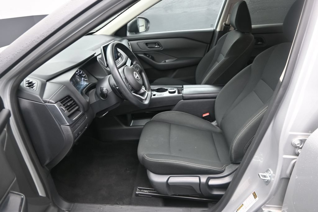 Used 2024 Nissan Rogue S AWD/4WD image 14