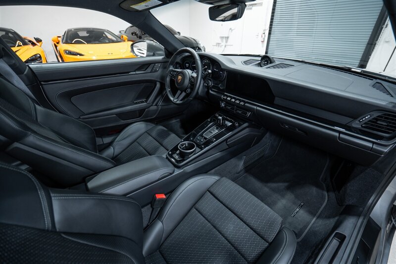 Used 2024 Porsche 911 Carrera T RWD image 30