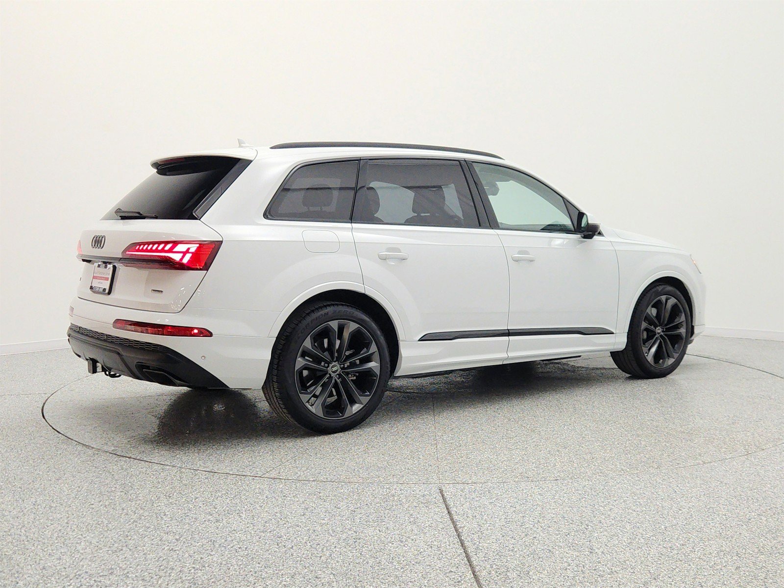 Used 2025 Audi Q7 3.0T Prestige w/ Prestige Package AWD/4WD image 5