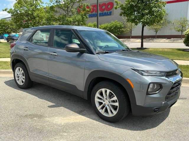 Used 2021 Chevrolet TrailBlazer LS FWD image 2