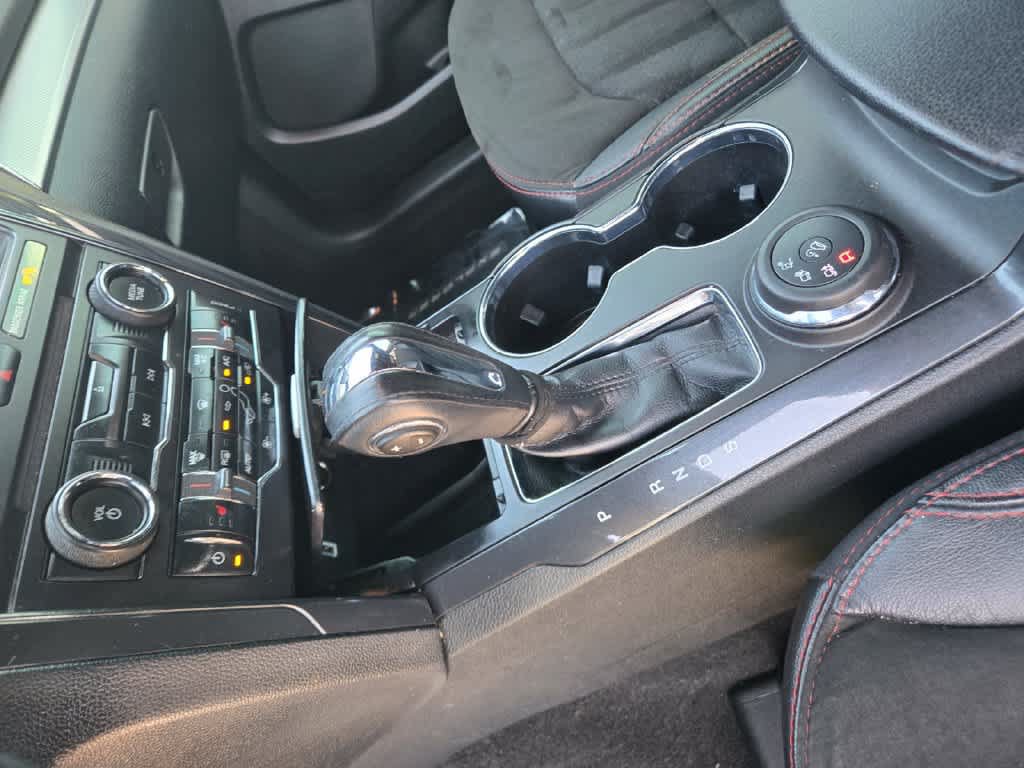 Used 2018 Ford Explorer XLT w/ Equipment Group 202A AWD/4WD image 13