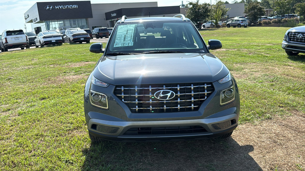 New 2026 Hyundai Venue SEL FWD image 2