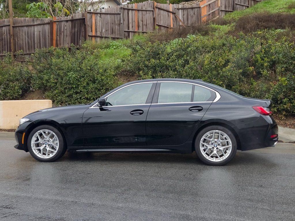 Used 2025 BMW 330i Sedan w/ Parking Assistance Package image 27