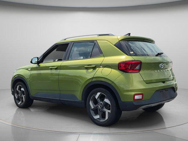 Used 2021 Hyundai Venue SEL FWD image 4