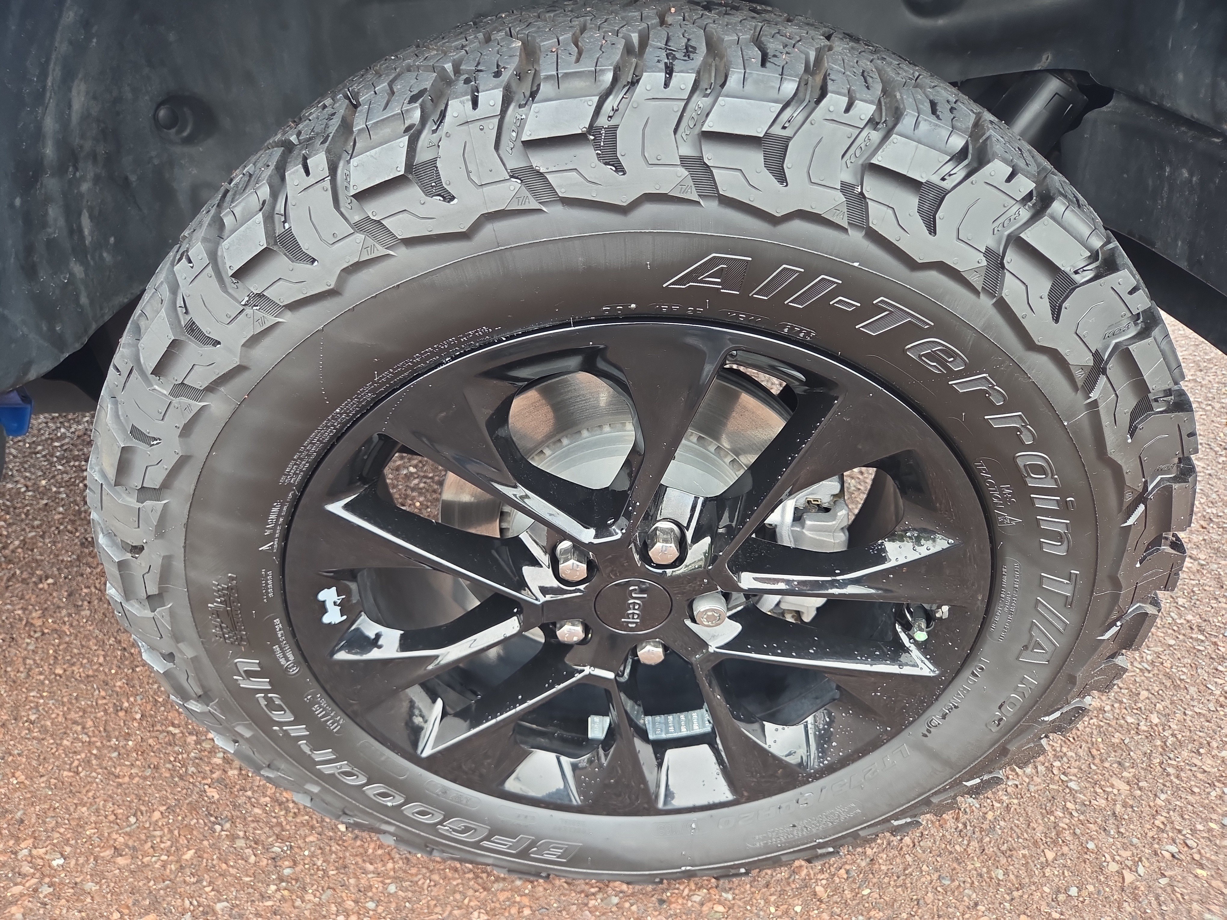 Used 2022 Jeep Wrangler Unlimited Sahara AWD/4WD image 11