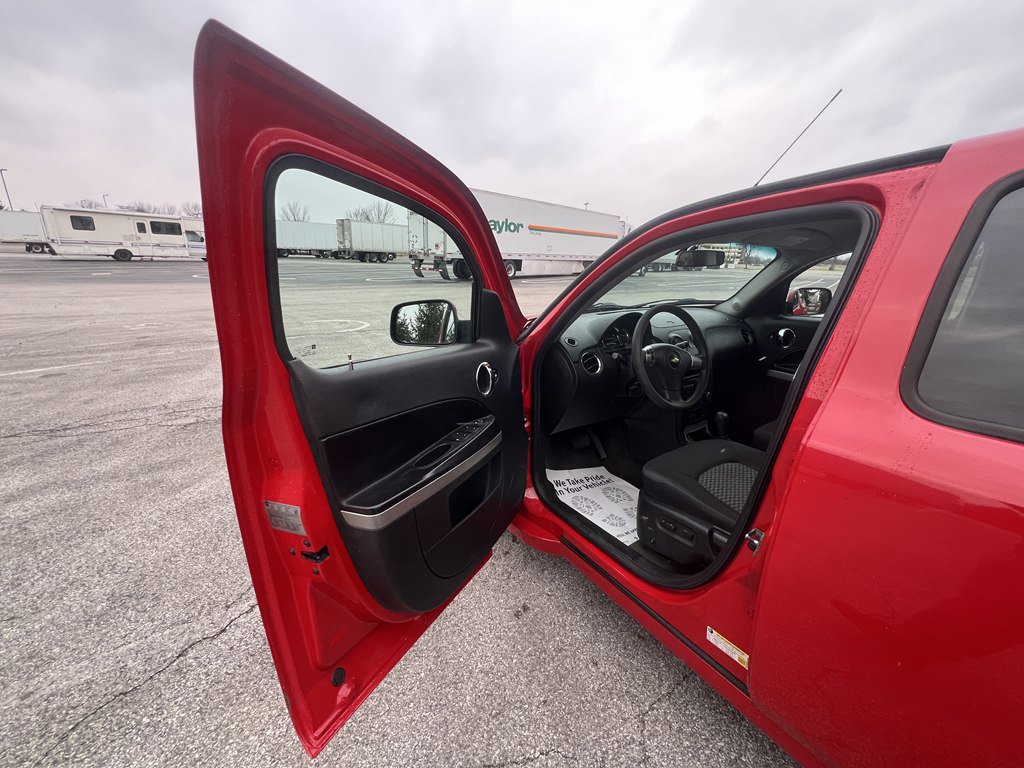 Used 2011 Chevrolet HHR LT image 16