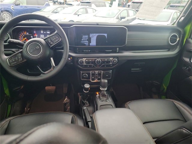 Used 2025 Jeep Gladiator Sport image 16