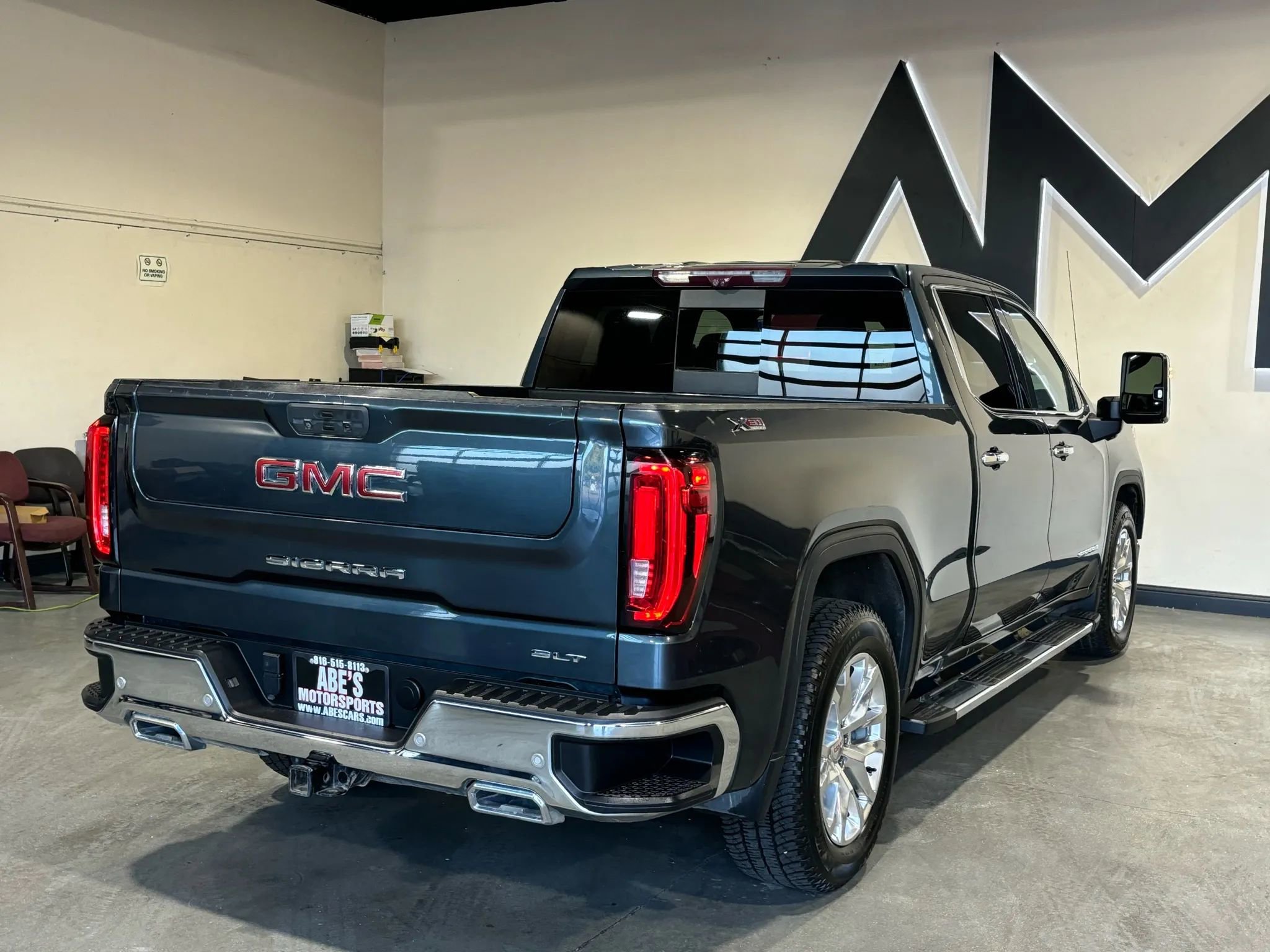 Used 2021 GMC Sierra 1500 SLT w/ SLT Premium Plus Package image 5