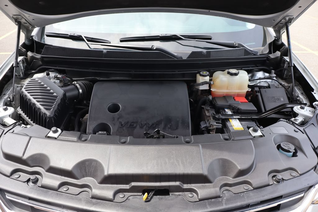 Used 2021 Chevrolet Traverse LT FWD image 48