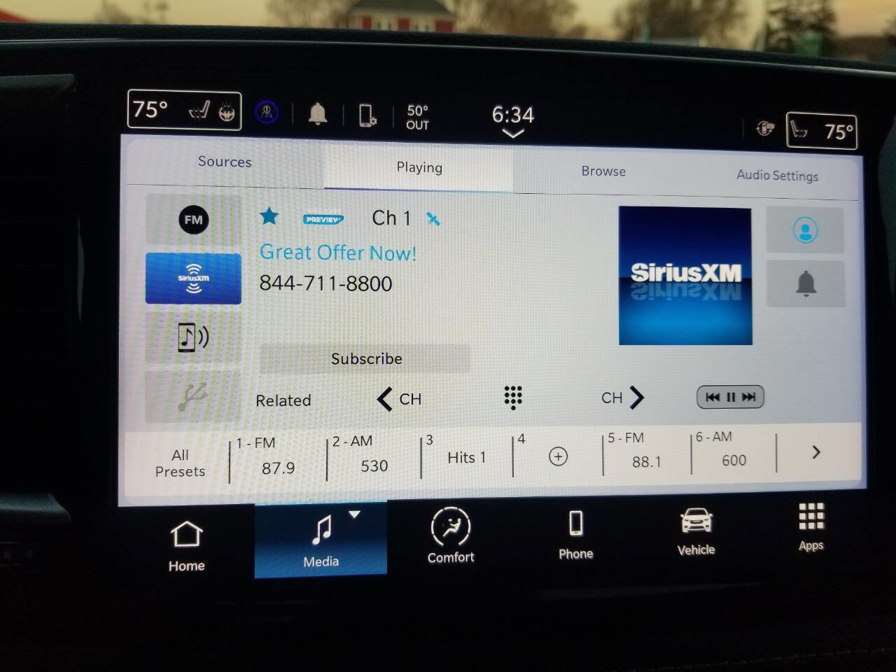 Certified 2024 Chrysler Pacifica Touring-L image 34