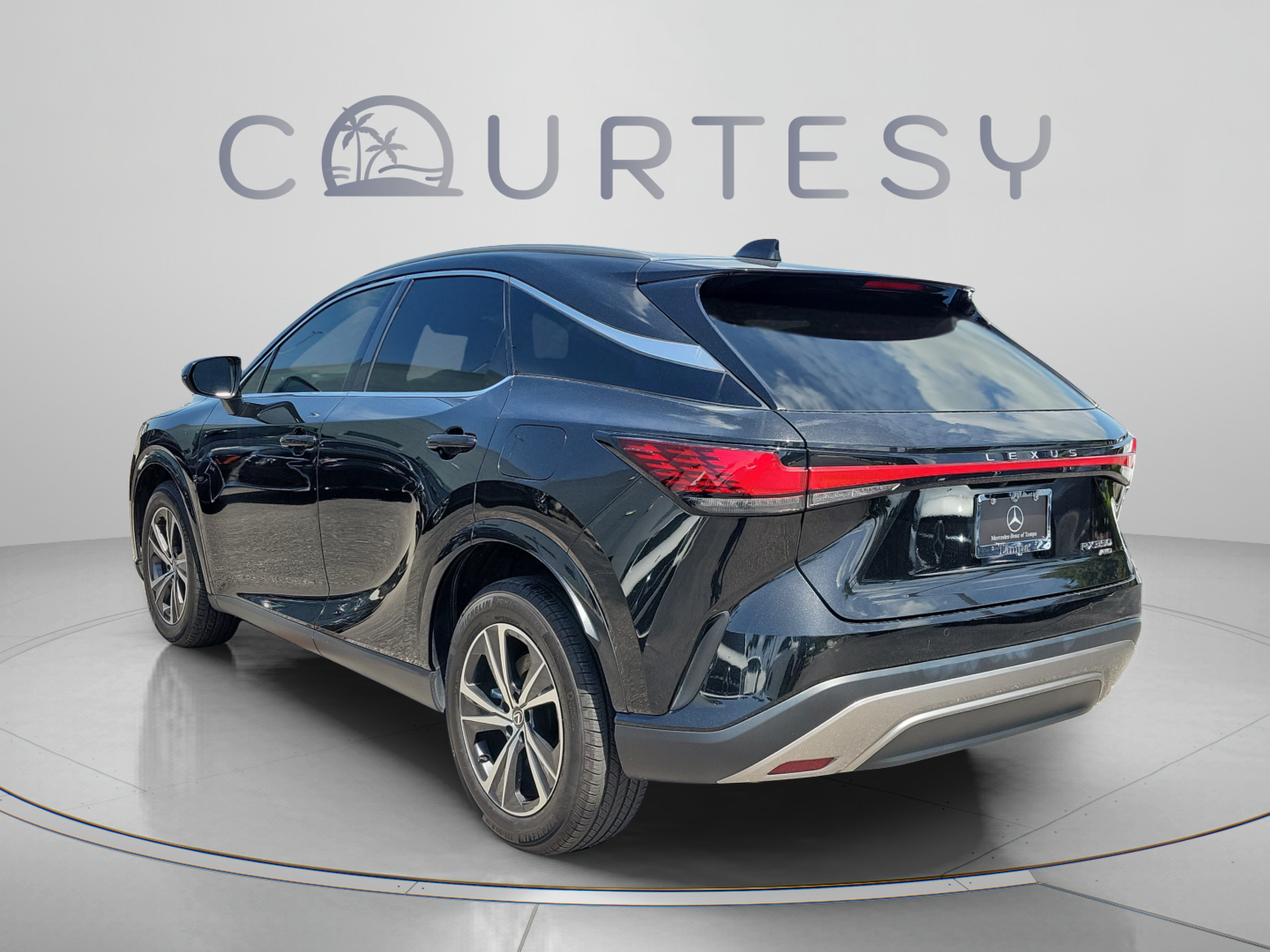 Used 2024 Lexus RX 350 Premium w/ Convenience Package AWD/4WD image 2