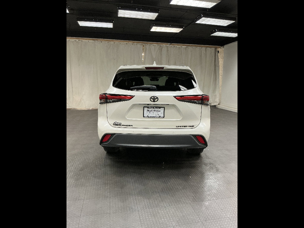 Used 2021 Toyota Highlander Limited AWD/4WD image 4