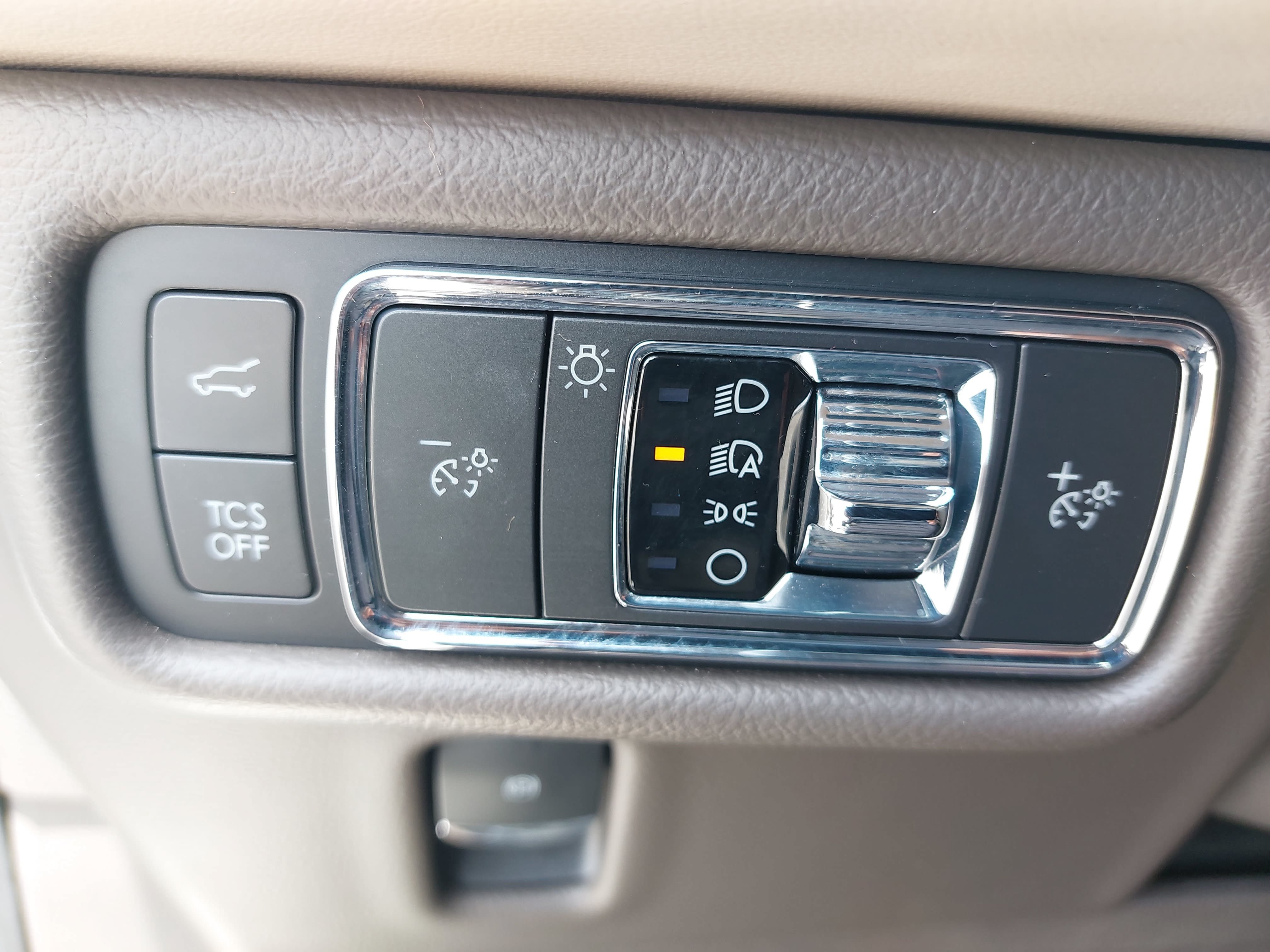 Used 2021 Lincoln Nautilus FWD w/ Equipment Group 101A image 26