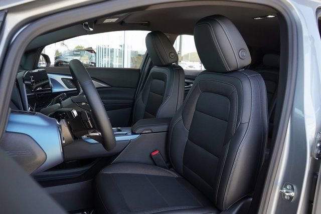 New 2025 Chevrolet Equinox EV LT image 20