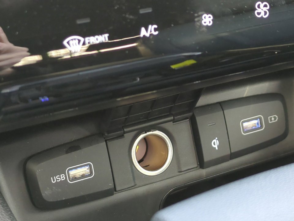 Certified 2024 Hyundai Santa Cruz Night image 32