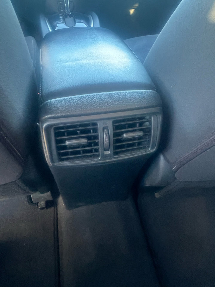 Used 2015 Nissan Rogue SV image 13