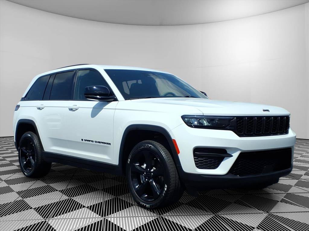 Certified 2025 Jeep Grand Cherokee Altitude