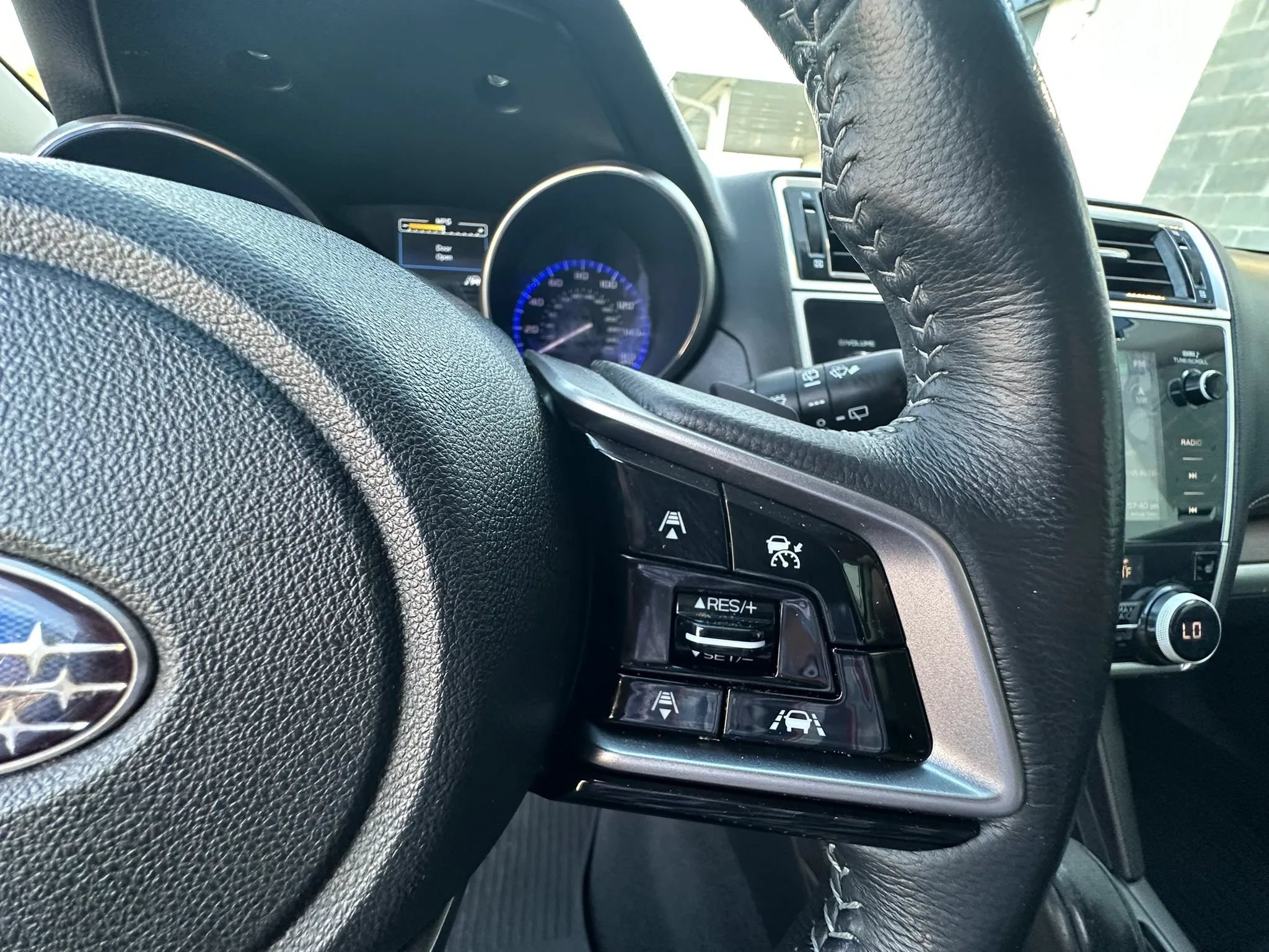 Used 2018 Subaru Outback 3.6R Limited AWD/4WD image 32