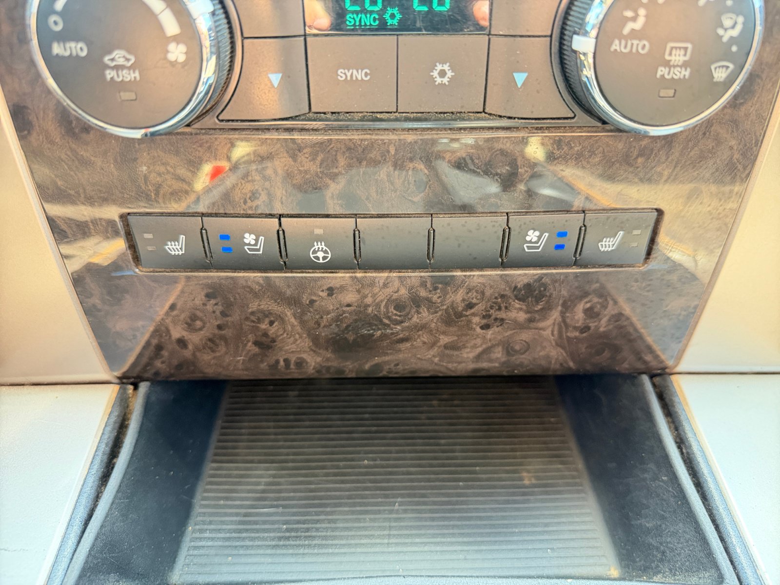 Used 2011 RAM 3500 Laramie Longhorn w/ Cold Weather Group AWD/4WD image 19
