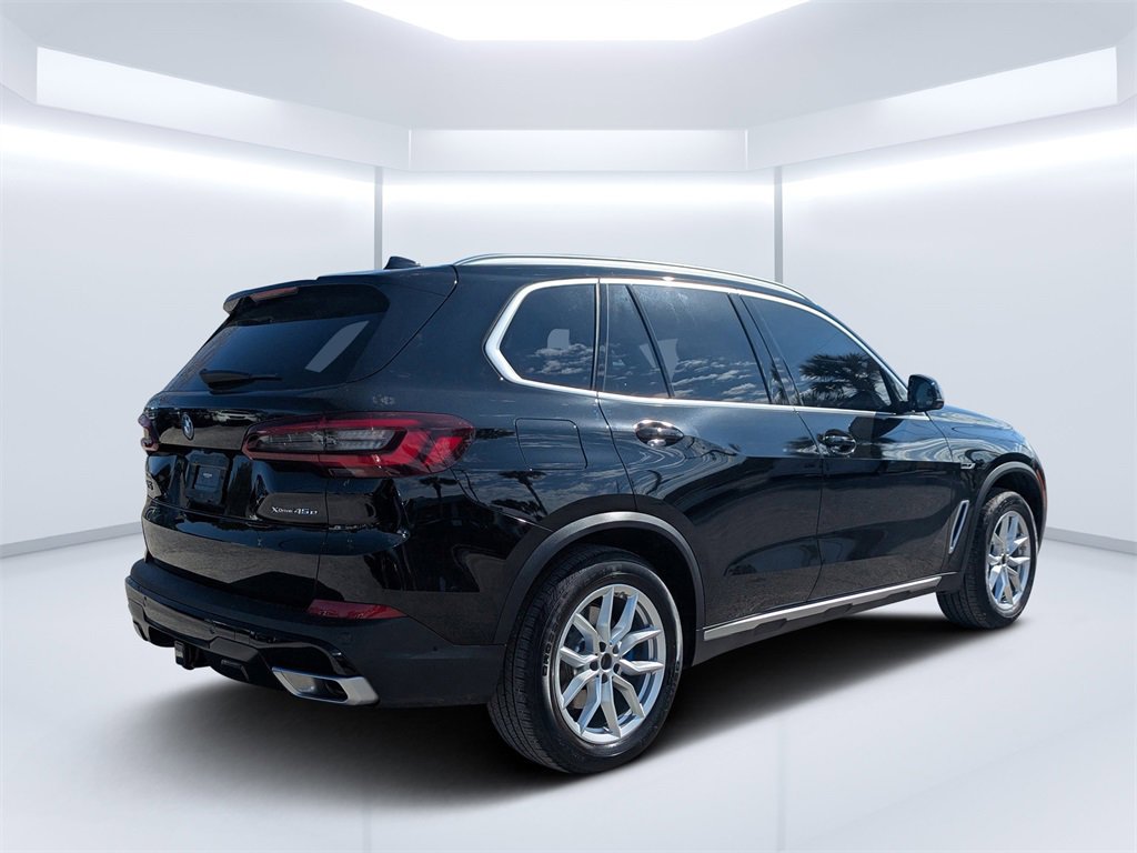 Used 2023 BMW X5 xDrive45e w/ Executive Package image 3